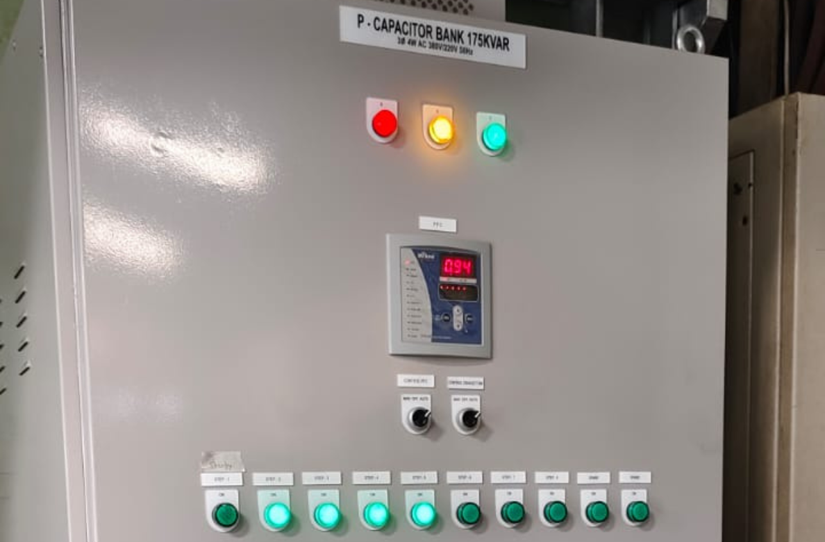 produk panel capasitor bank yang berfungsi untuk melakukan koreksi faktor daya ddan menghapus denda kvar pln